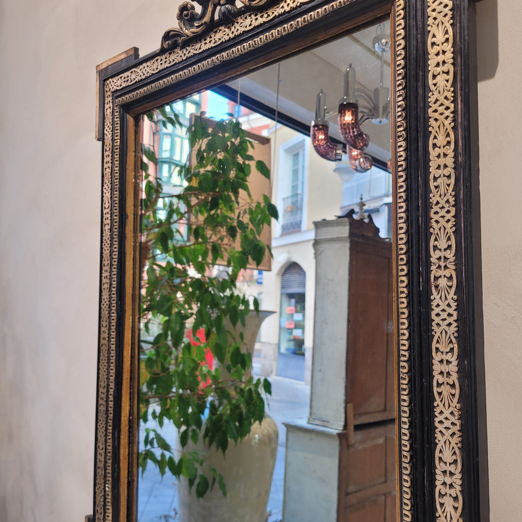 Espejo Napoleón III, Madera ebonizada y dorada, ca. 1900 – Francia