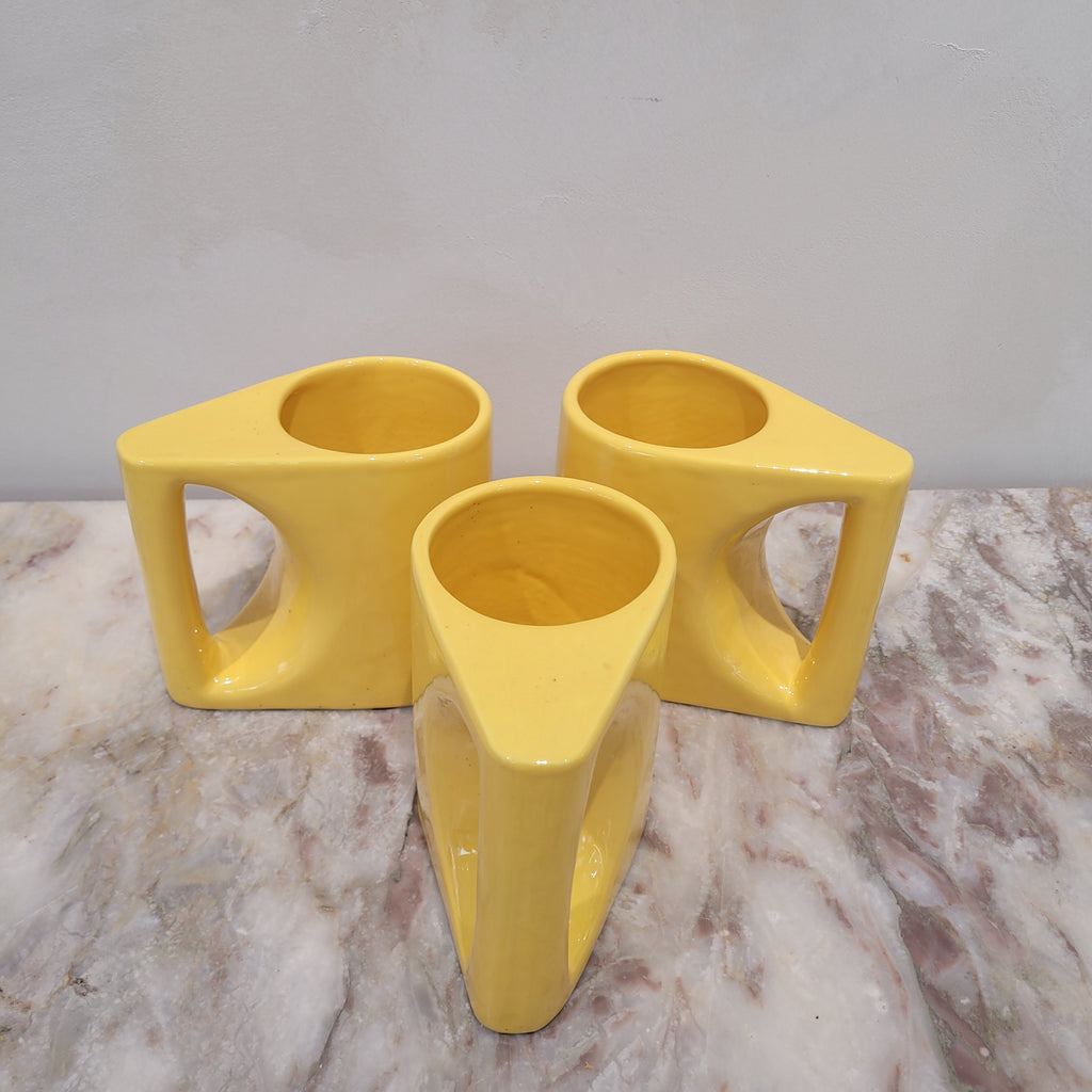 (3) Jarra / Jarrón cerámica amarilla, s. XXI – Francia