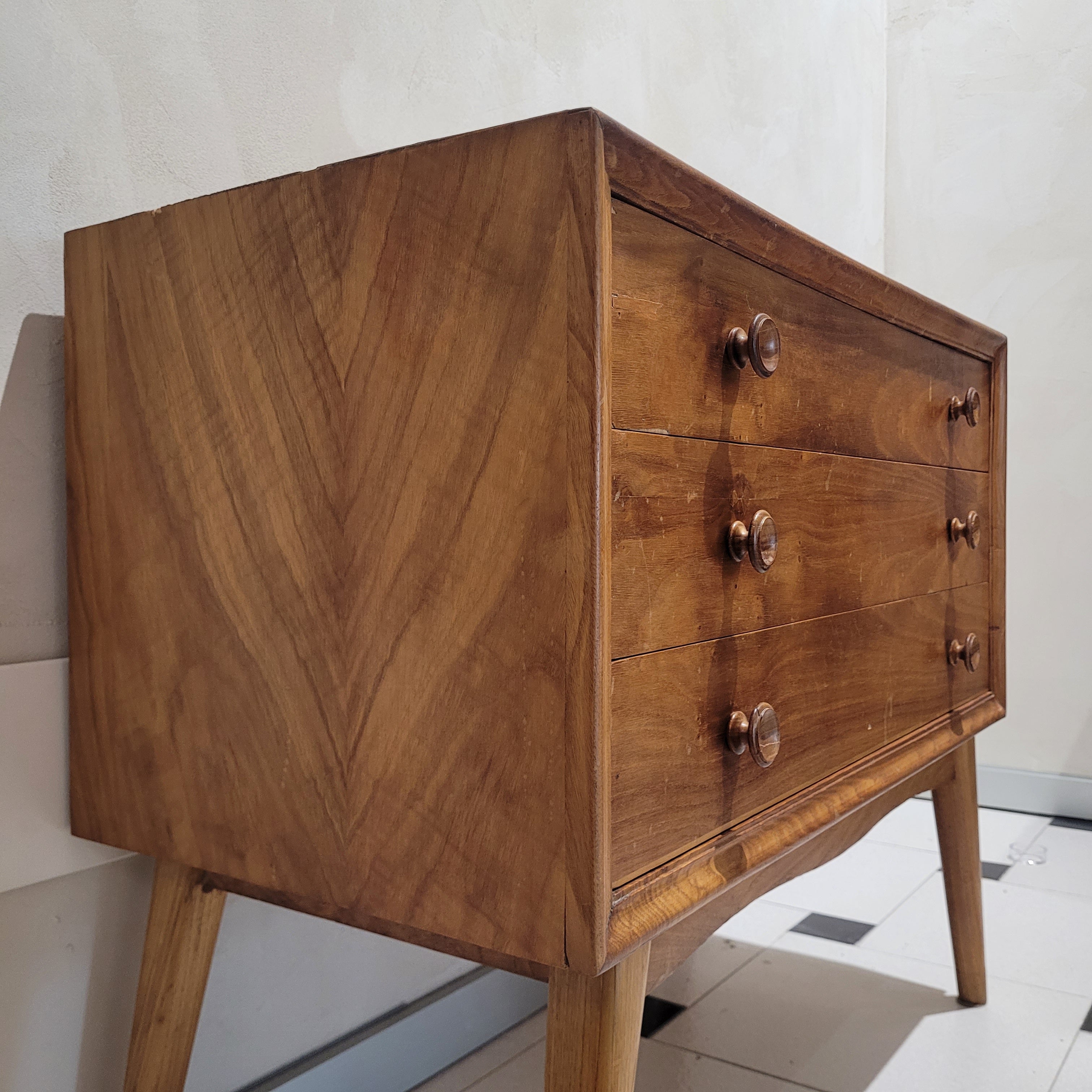 Mesita de noche, Madera de haya, Mid-century, s. XX - España