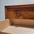 Mesita de noche, Madera de haya, Mid-century, s. XX - España