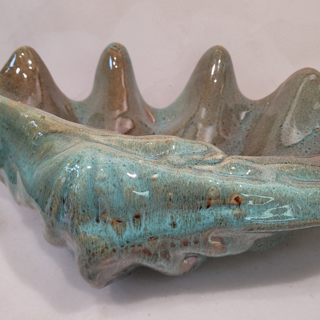 Centro de mesa “Venera / Tridacna” Cerámica, s. XXI – Portugal