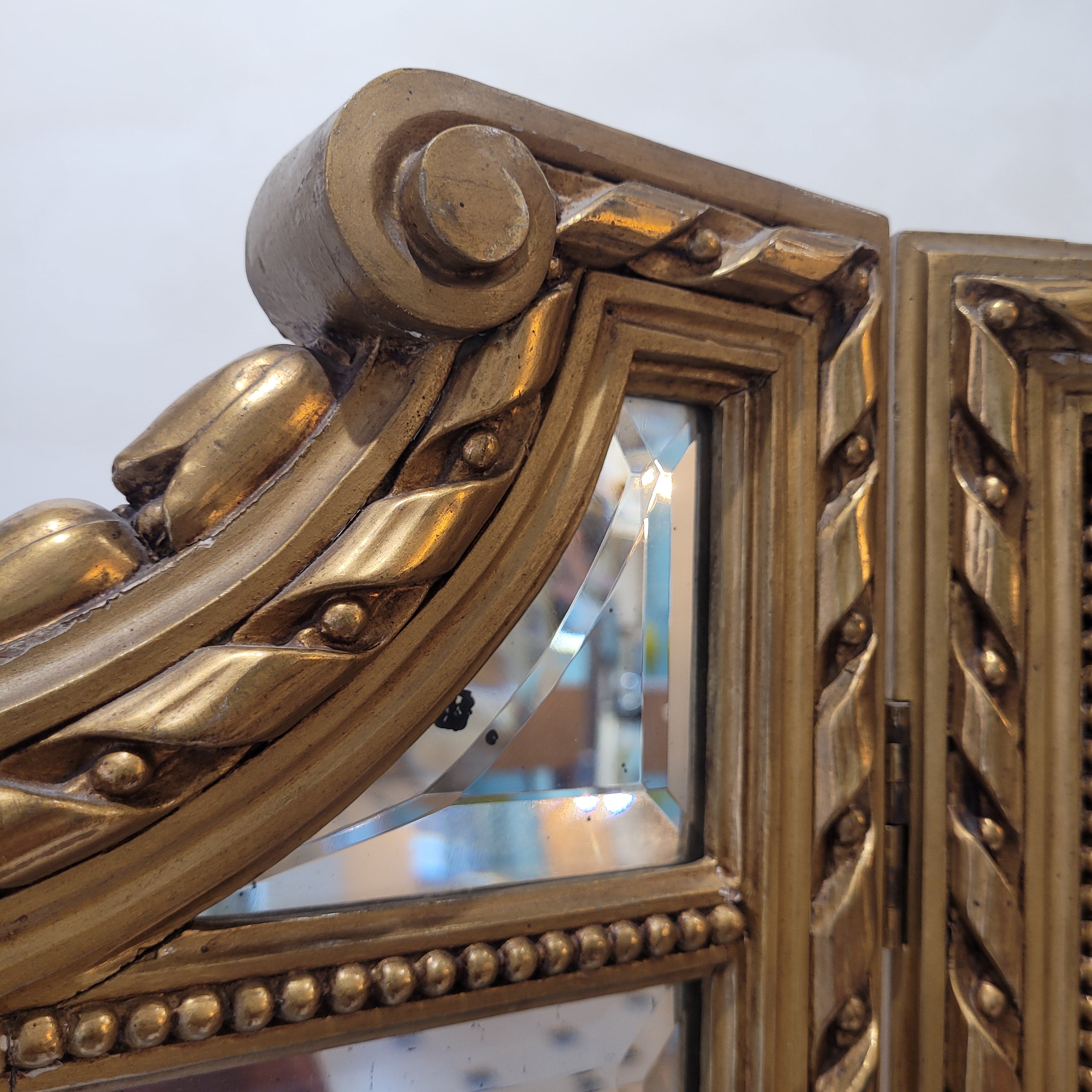 Biombo Napoleón III, Madera dorada, f. s. XIX – Francia