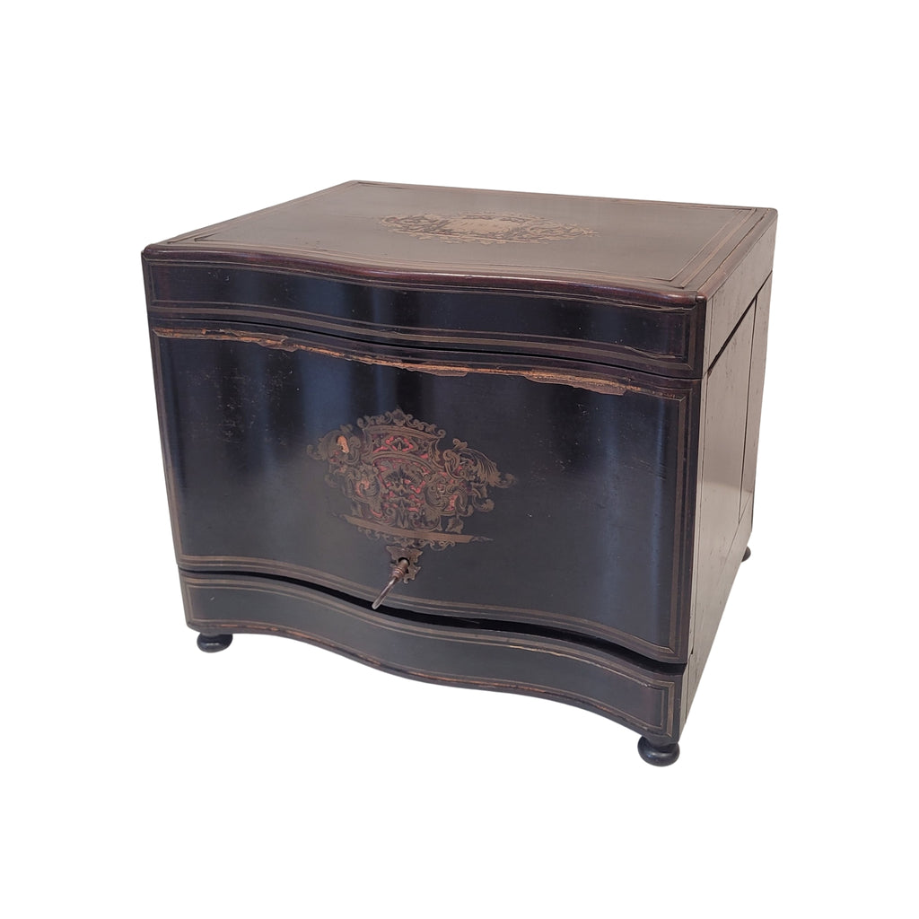 Licorera / Cave à liqueur, Madera ebonizada, ormolú y marquetería Boulle, Napoleón III, ca. 1880 – Francia