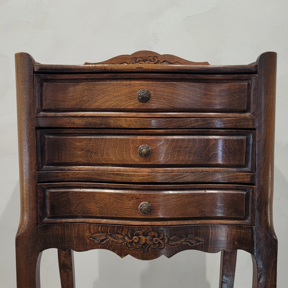 Pequeña cómoda, Estilo Luis XV Provenzal, pps. siglo XX - Francia