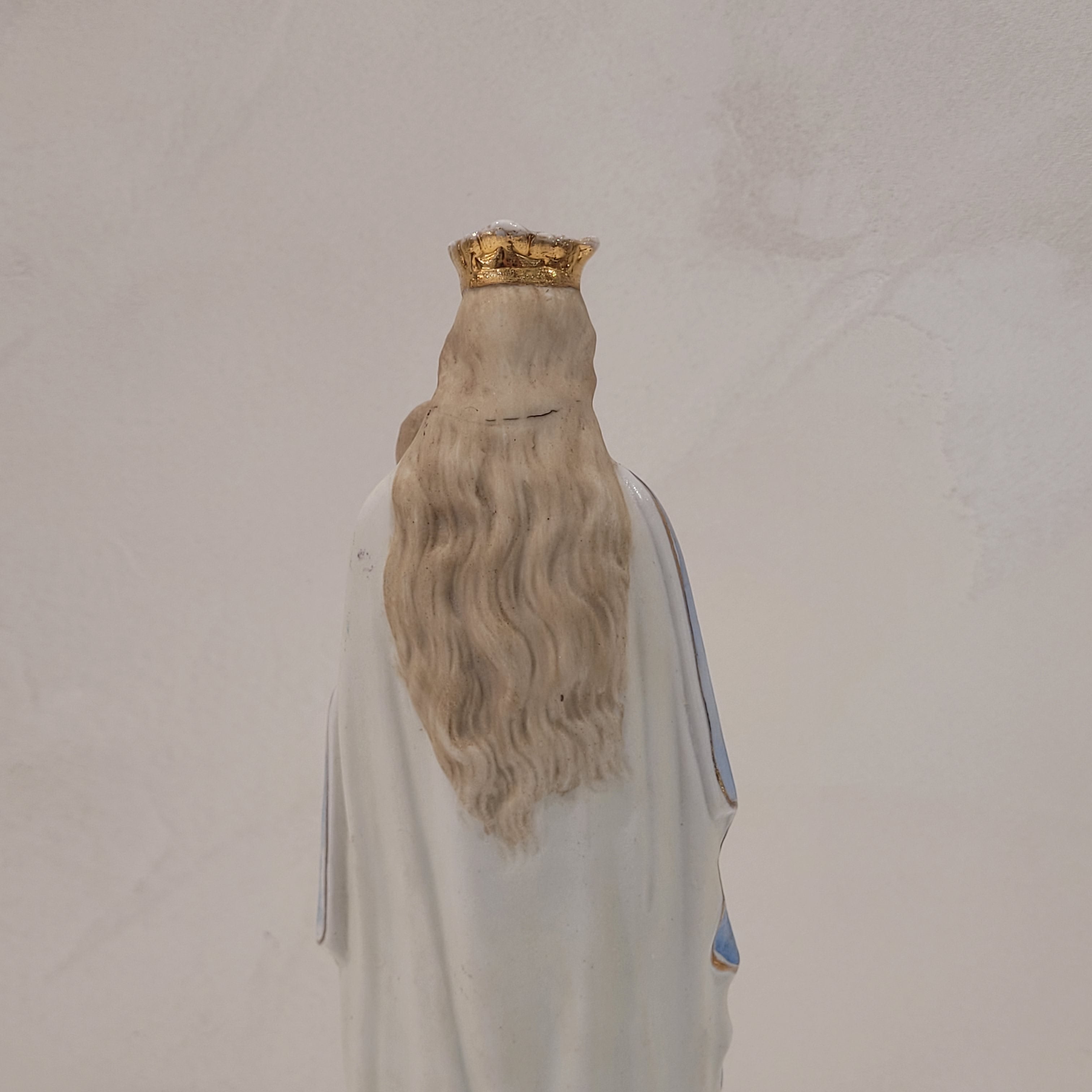 Figura Porcelana biscuit “Virgen con el Niño”, c. 1920 – Alemania