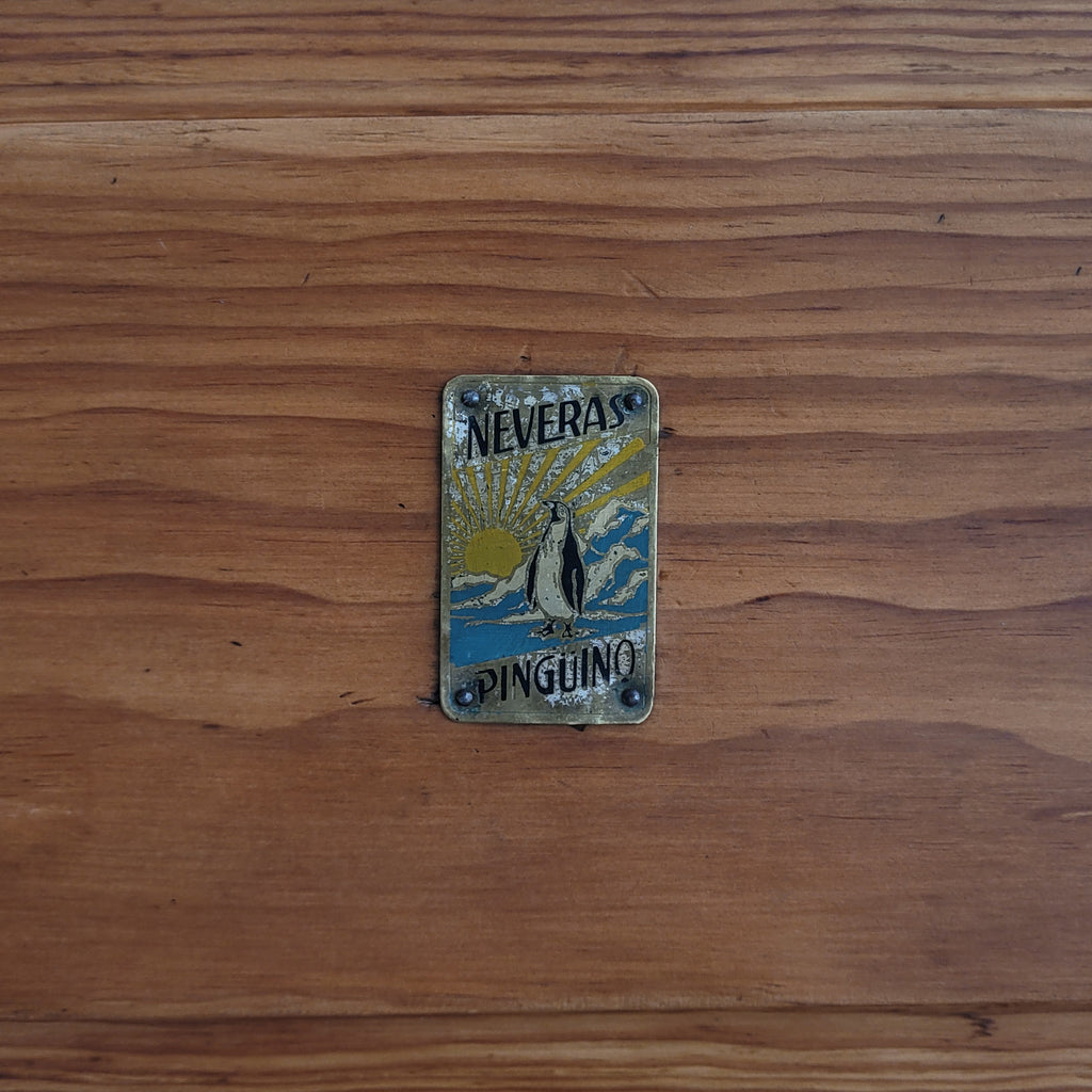 Fresquera / Antigua Nevera (Mueble bar), Pingüino, Estilo barco, hacia 1930 - Barcelona, España