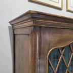 Armario / Vitrina Art Nouveau, Madera de pino tintada y dorada, 1930 - Inglaterra