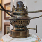 Quinqué de queroseno, Opalina y latón, s. XIX – Alemania