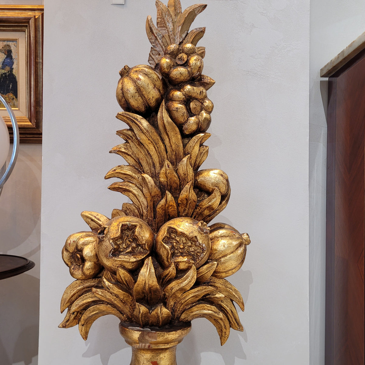 Aplique / guarnición ”Copa Medici”, Madera tallada y dorada, s. XX - España