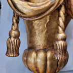 Aplique / guarnición ”Copa Medici”, Madera tallada y dorada, s. XX - España