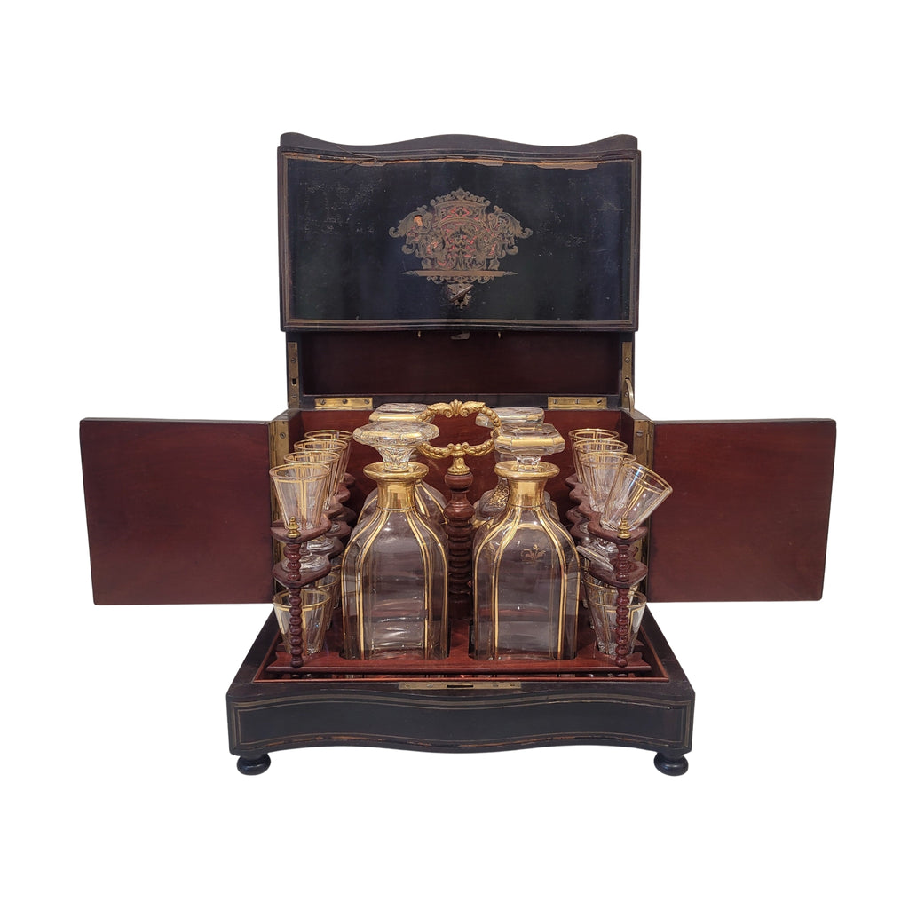 Licorera / Cave à liqueur, Madera ebonizada, ormolú y marquetería Boulle, Napoleón III, ca. 1880 – Francia