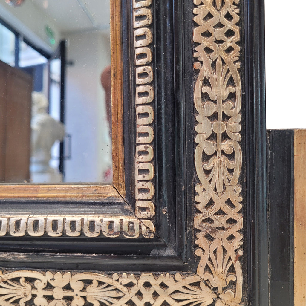 Espejo Napoleón III, Madera ebonizada y dorada, ca. 1900 – Francia