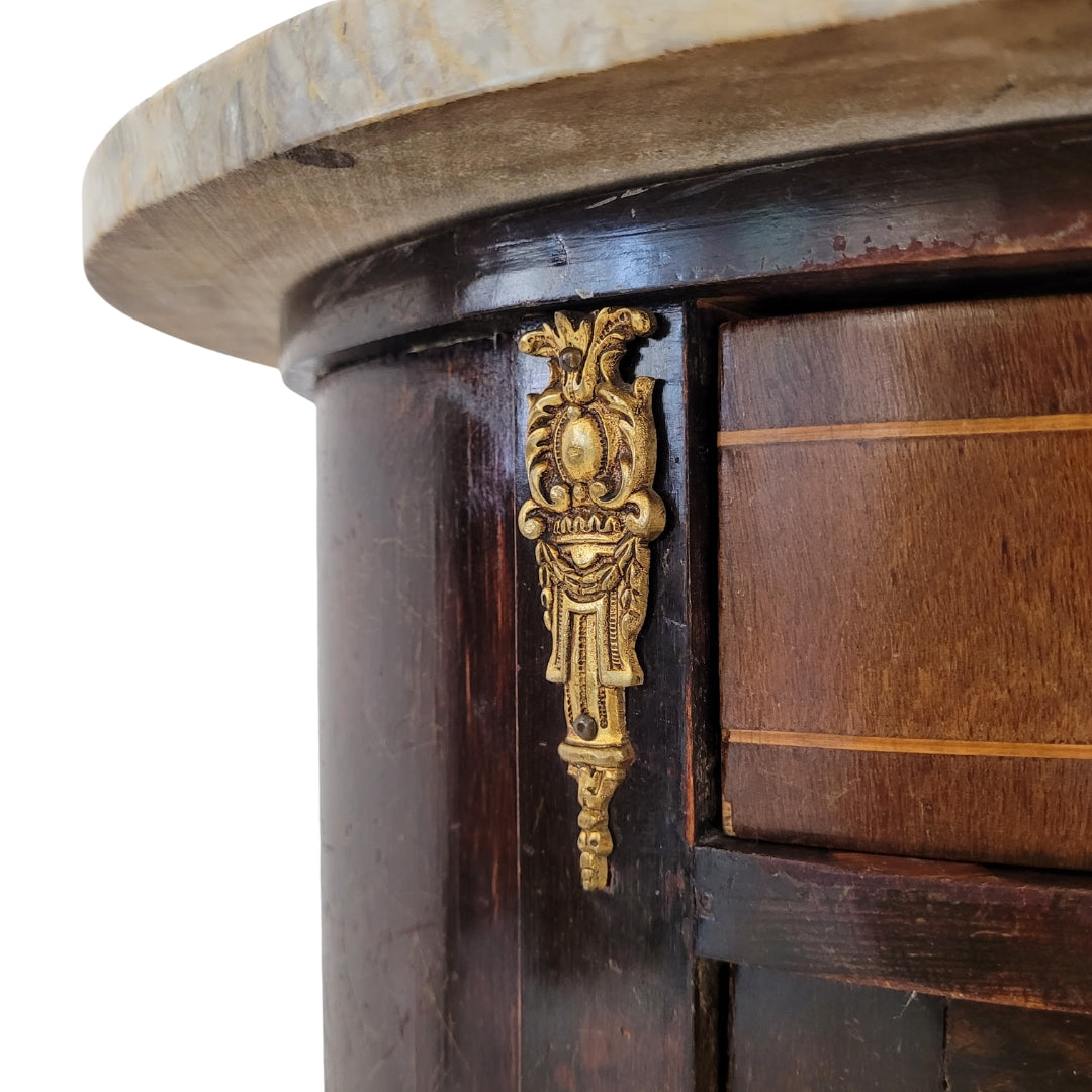 Pareja de mesitas de noche, Isabelinas, ca. 1900 - España