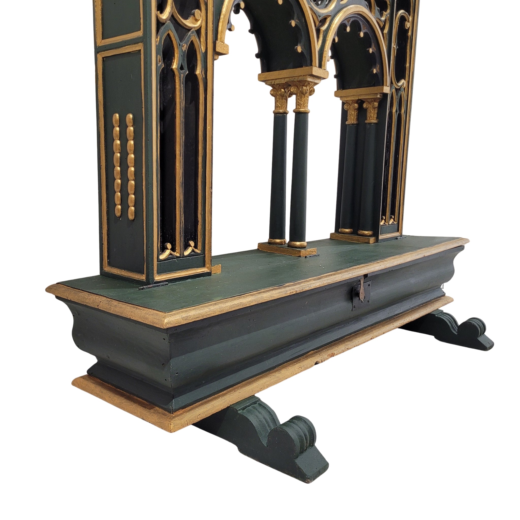 Altar de oratorio Neogótico, f. s. XIX - pps. s. XX - España