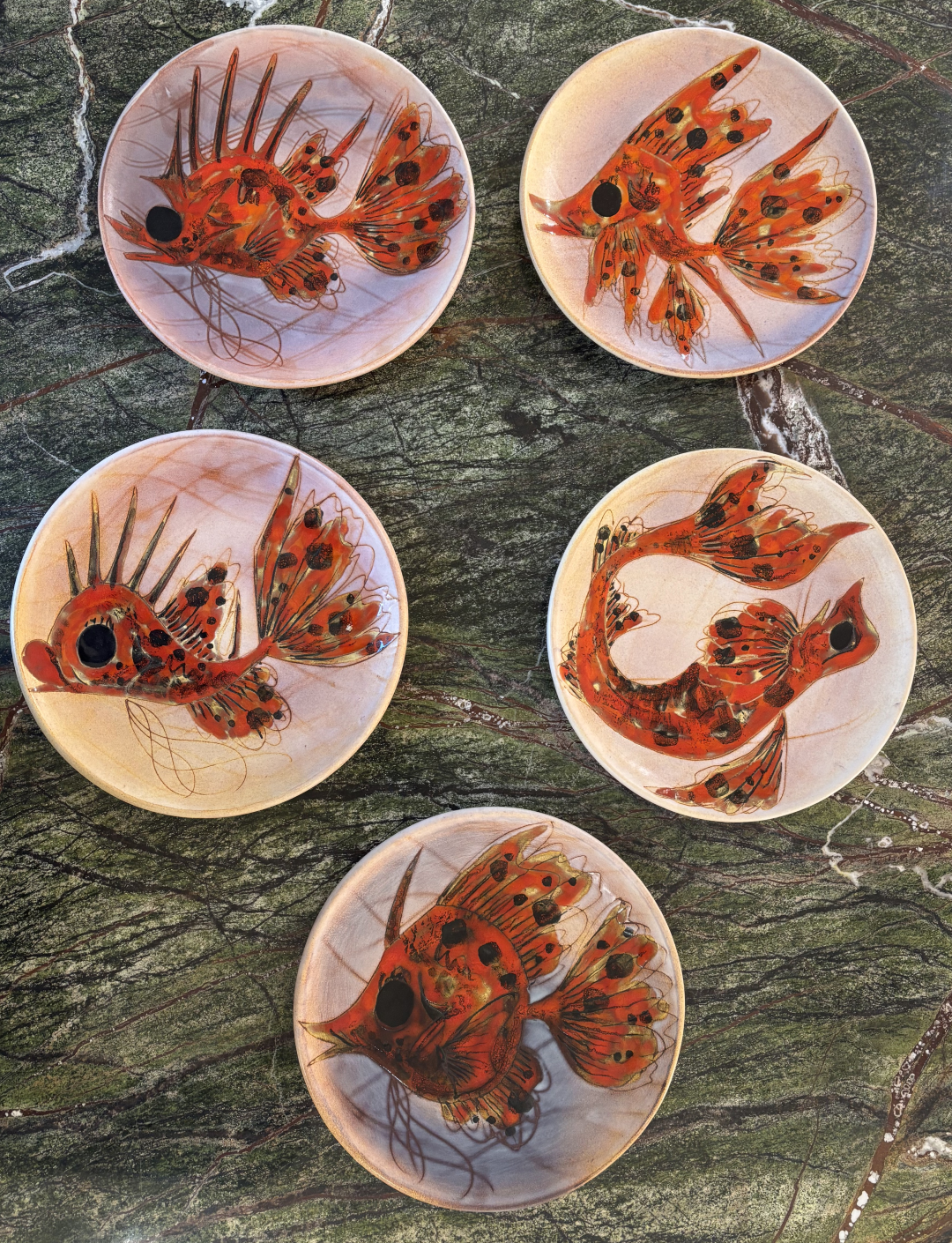 Conjunto de 5 Platos "Fauna Marina" – Escuela de Vallauris, años 50/60, Francia